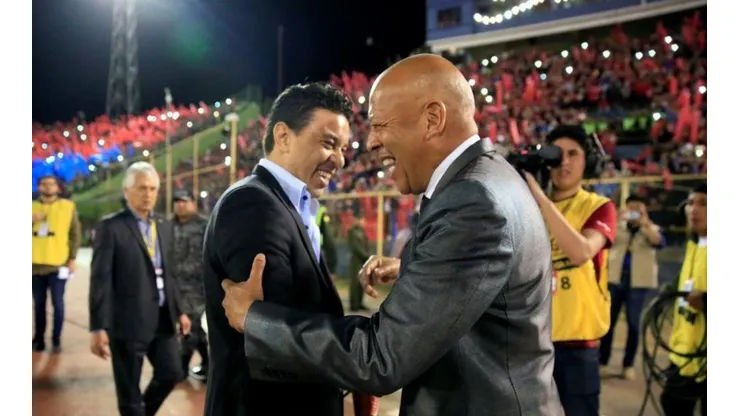 El DT de Binacional, sobre Gallardo: "Es un crack, un genio"