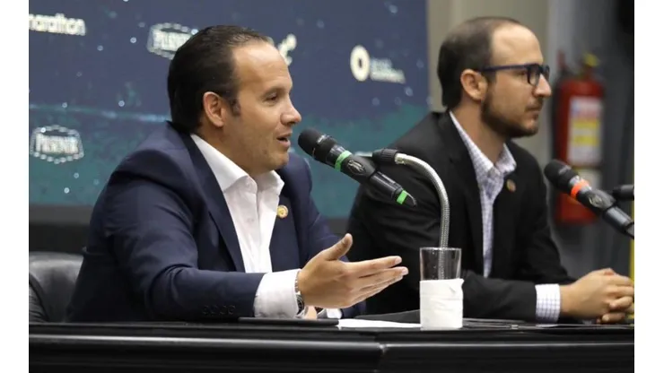 Francisco Egas en conferencia de prensa.