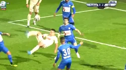 La acrobacia de Radamel Falcao en la Copa de Turquía.