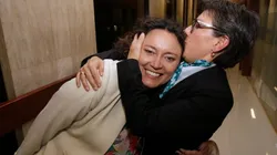 La alcaldesa de Bogotá se casó con su novia y la imagen se hizo viral en redes