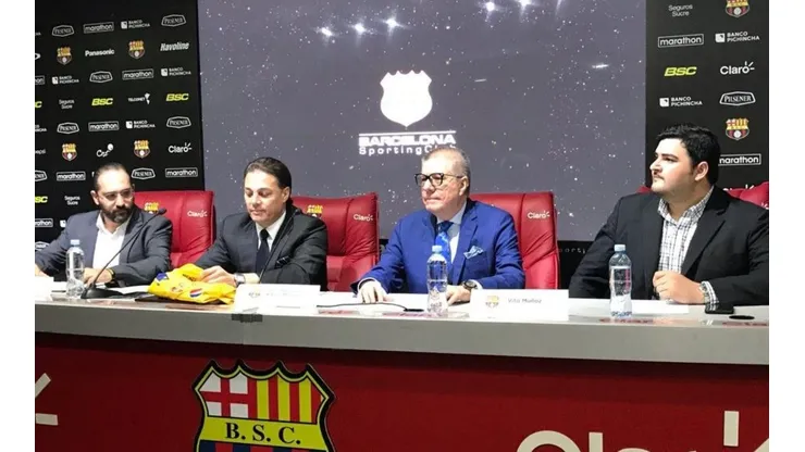 Las autoridades de Barcelona SC en conferencia de prensa.