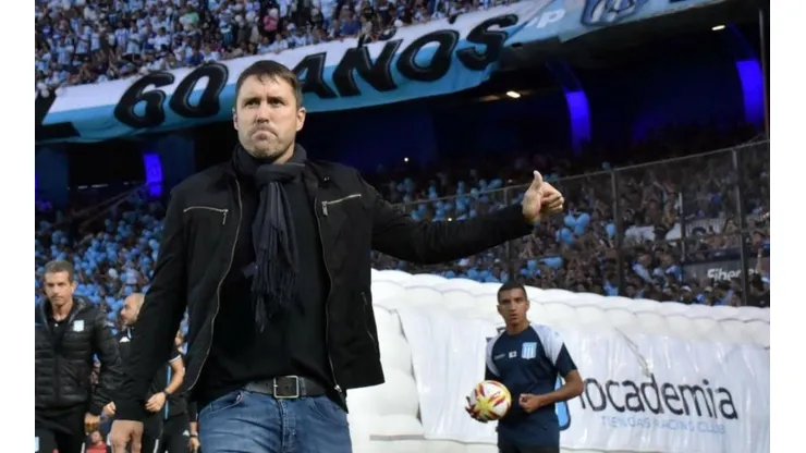 Como tenía que ser: Internacional presentó a Coudet con un video de bufandas