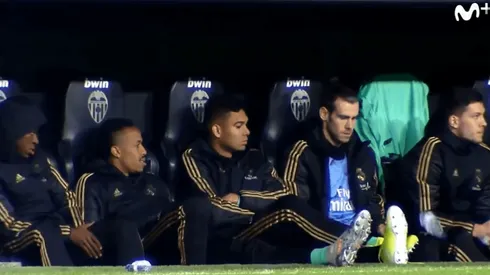 Todas mal: Bale se divertía con una botella mientras jugaba el Real Madrid