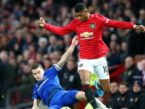 No le sirve: el United empató de local ante Everton y no levanta cabeza