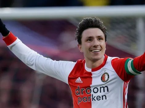 Berghuis hizo pedazos al PSV de Érick Gutiérrez