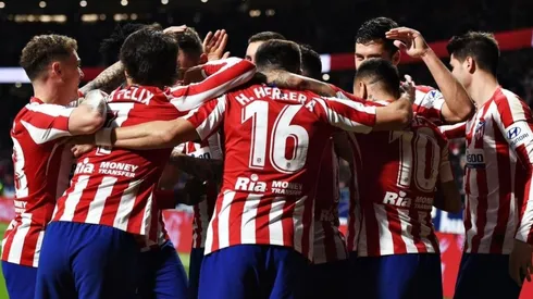 Atlético Madrid le ganó a Osasuna y aprovechó el empate del Barcelona para acercarse en La Liga