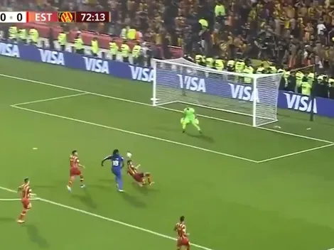 Sombrerito en el área y bomba: golazo de Gomis para el Al Hilal