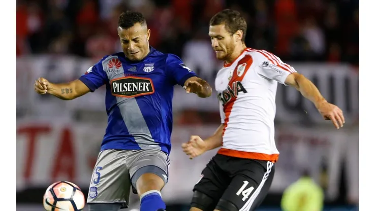 Pedro Quiñónez jugando la Copa Libertadores.