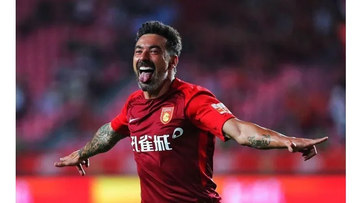 Aunque hoy anunció su retiro, un equipo de la Superliga quiere a Lavezzi