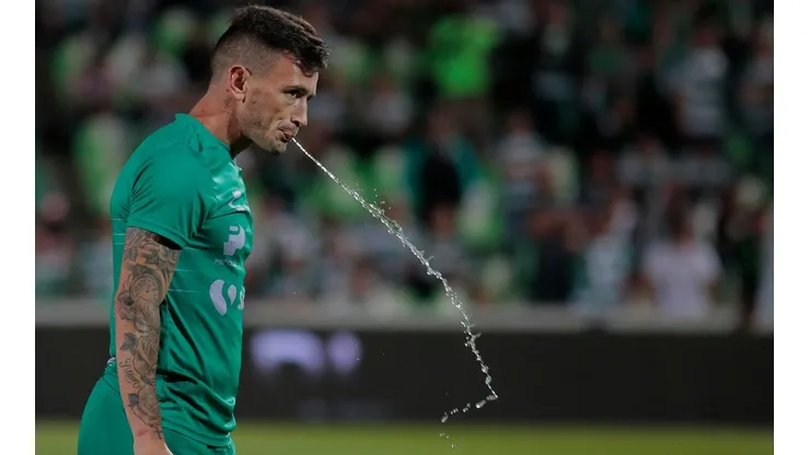Épico trolleo del CM de Santos a fan de Cruz Azul por Lozano