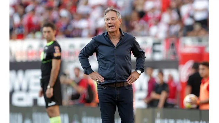 Oficial: Ariel Holan es nuevo entrenador de la Universidad Católica