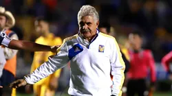 A Ferretti siempre le arman equipazos.