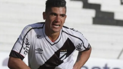 El delantero no ha jugado en el extranjero anteriormente.