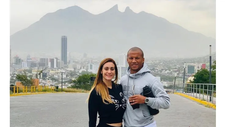 Carlos Sanchez de vacaciones por Monterrey