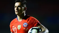 Sería un bombazo: Boca, tras los pasos de Charles Aránguiz