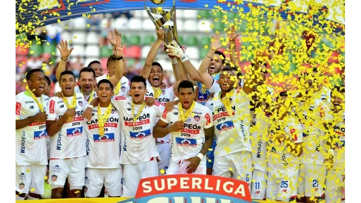 No piensan en los hinchas: la Superliga 2020 no se jugaría en Colombia
