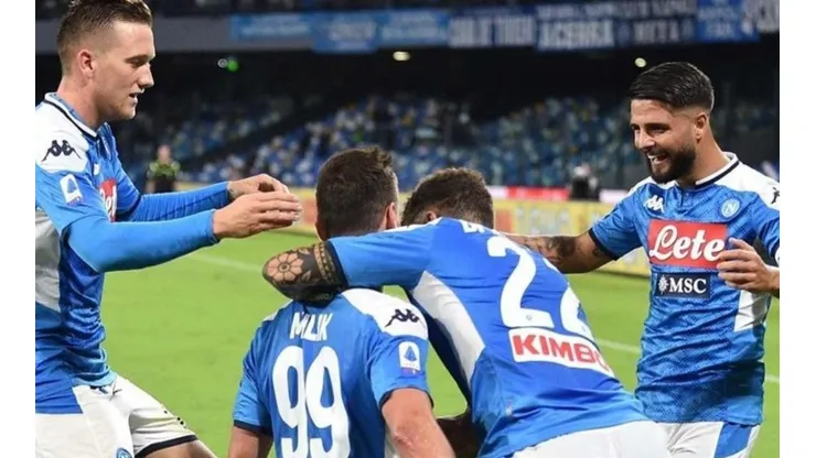 Once titular confirmado de Napoli para el partido por la Champions League