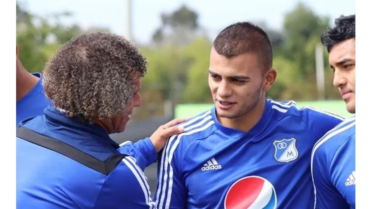 Alberto Gamero y su primer encuentro con los jugadores de Millonarios.