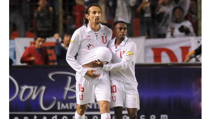 Hernán Barcos con la camiseta de Liga de Quito.