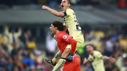 Ochoa y Aguilar celebrando la clasificación.