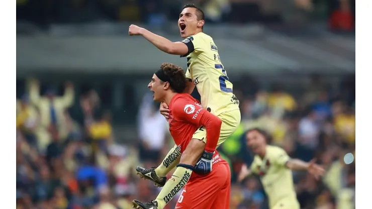 Ochoa y Aguilar celebrando la clasificación.
