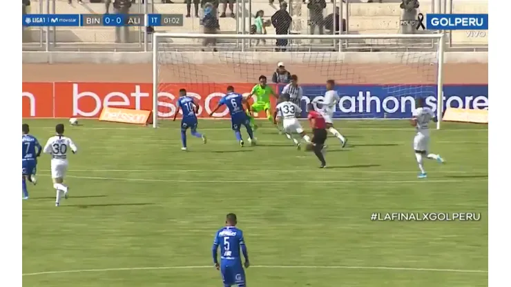 Gallese la tapó con la pierna derecha en menos de un minuto de juego.