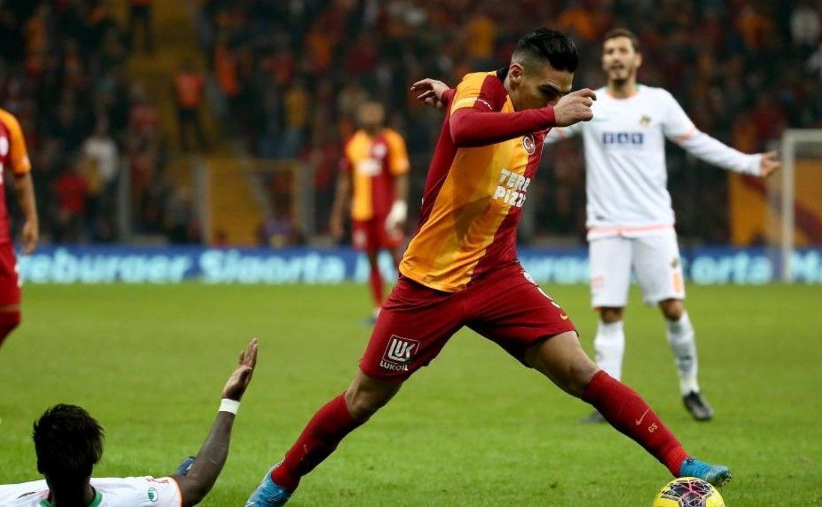 No nos olvidamos de ti: Falcao celebró su regreso a las canchas con el ...