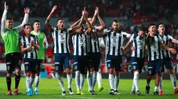 Una multitud despidió a los jugadores Rayados en el aeropuerto.