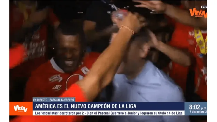 Así cogieron de recocha a Eduardo Luis López en pleno noticiero.