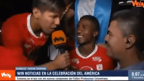 Video: Carrascal tomó el papel de periodista y entrevistó a sus compañeros