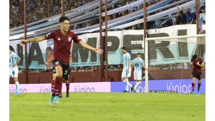 Lanús alcanzó la línea de Boca y Argentinos.