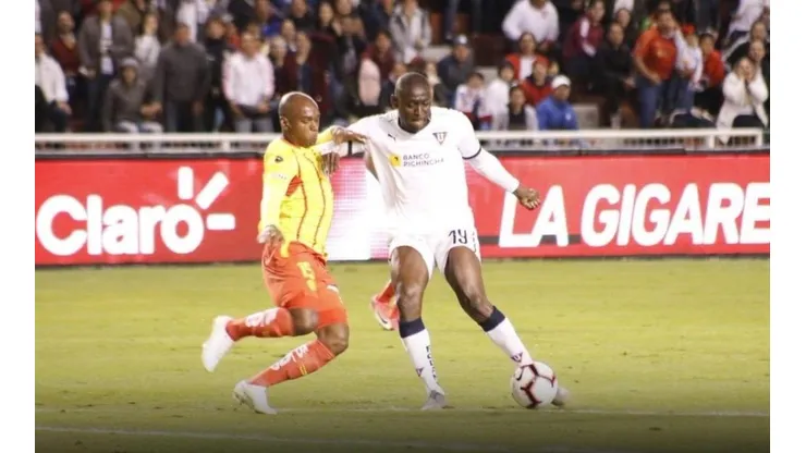 A Liga de Quito le alcanzó con un empate 0-0 ante Aucas.