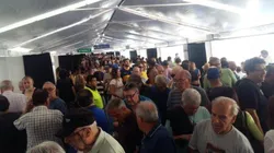 Amenaza de suspensión: las elecciones en Boca arrancaron muy irregulares