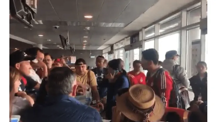 Hinchas de América, con boletas para la final, quedaron varados en Bogotá