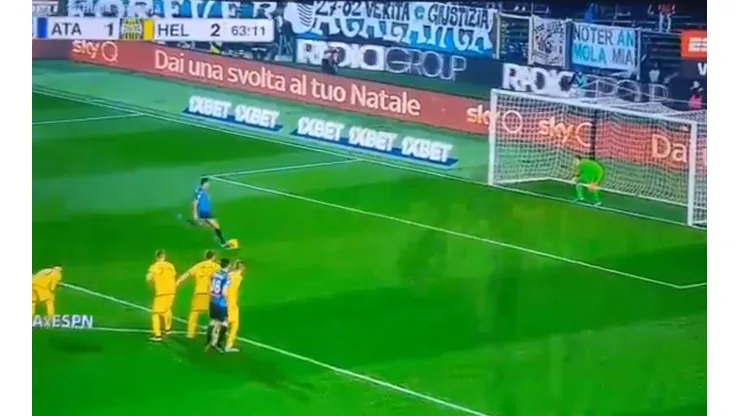 Qué forma de pegarle: Muriel y un tiro curioso para su gol de penal
