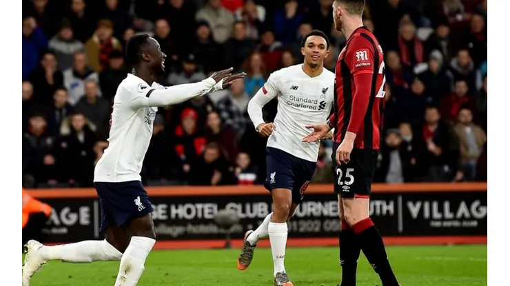 El Liverpool goleó 3 a 0 al Bournemouth y le sacó 11 puntos al segundo