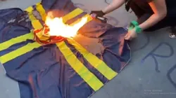 Feministas quemaron una bandera del América en plena movilización