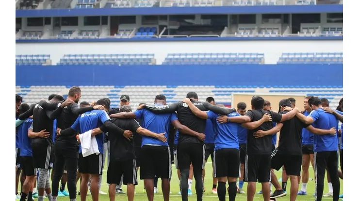 Emelec se desprendió de tres futbolistas.