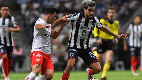 El presidente deportivo de Rayados confesó que no hubo ningún llamado por Pizarro.