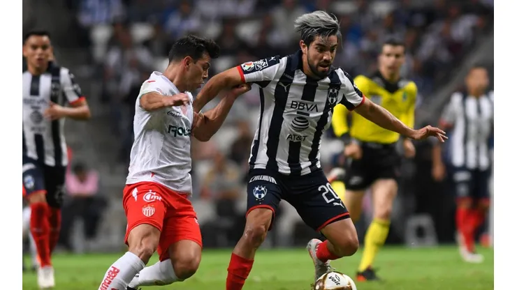 El presidente deportivo de Rayados confesó que no hubo ningún llamado por Pizarro.