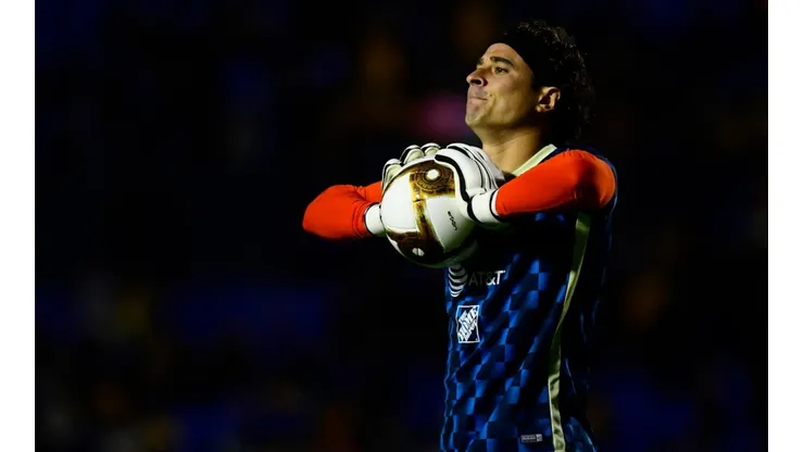 Ochoa salvó a América dos veces en diez minutos en Morelia