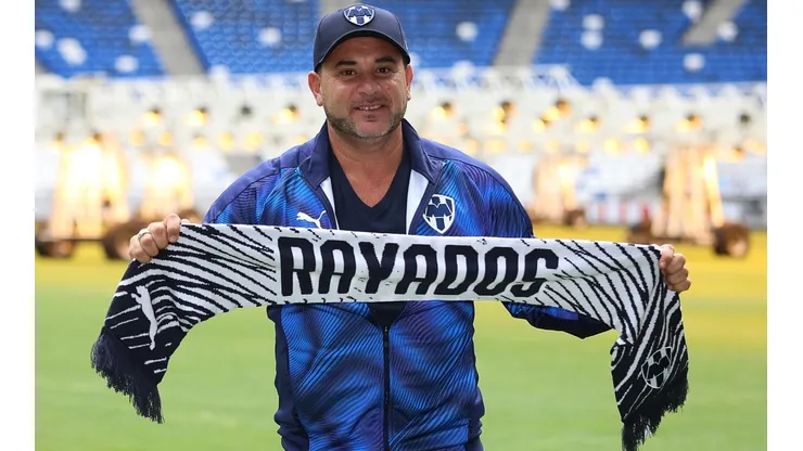 Antonio Mohamed ilusionado con viajar a Qatar