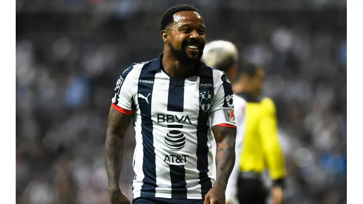 Rayados falló varios goles y sólo se fue 1-0 al descanso