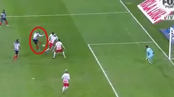 Es un toro: Janssen pasó a todos por encima y anotó el 2-1 de Rayados