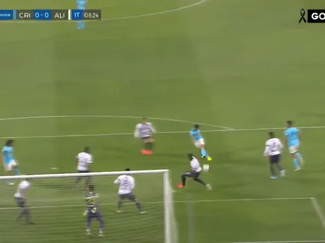 Dejó la vida: Cristal hizo hermosa jugada preparada y Fuentes salvó a Alianza