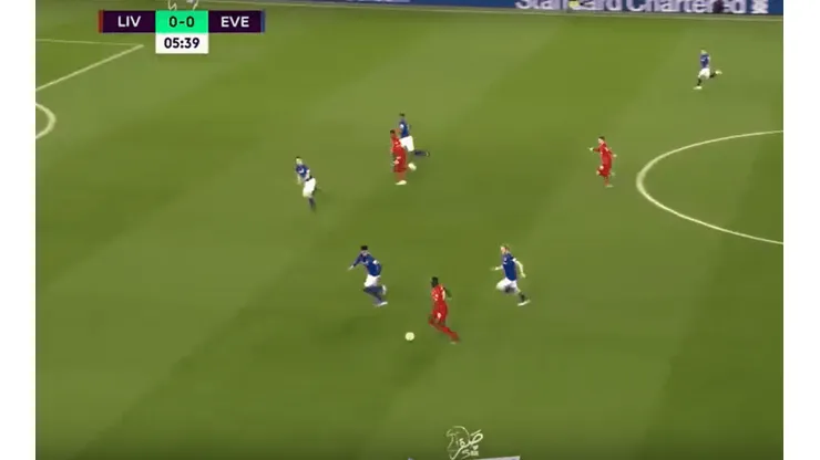 Perfecta es poco: la asistencia de Mané a Origi para el 1-0 de Liverpool