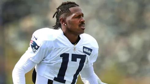 Está loco: Antonio Brown volvió a pegarle a Robert Kraft