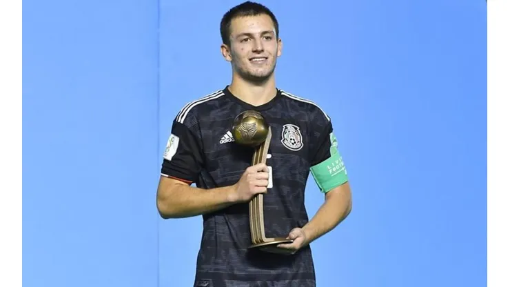 Dos figuras del Sub-17 probarán suerte en el Ajax de Edson