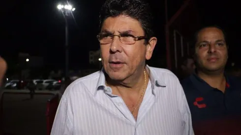 Fidel Kuri tiene serios problemas.