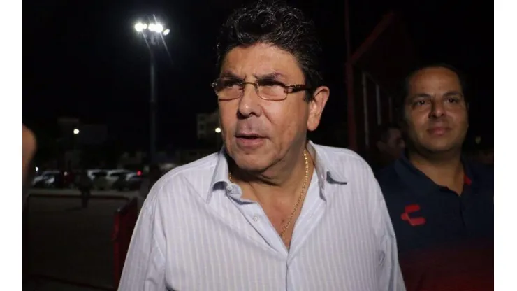 Fidel Kuri tiene serios problemas.